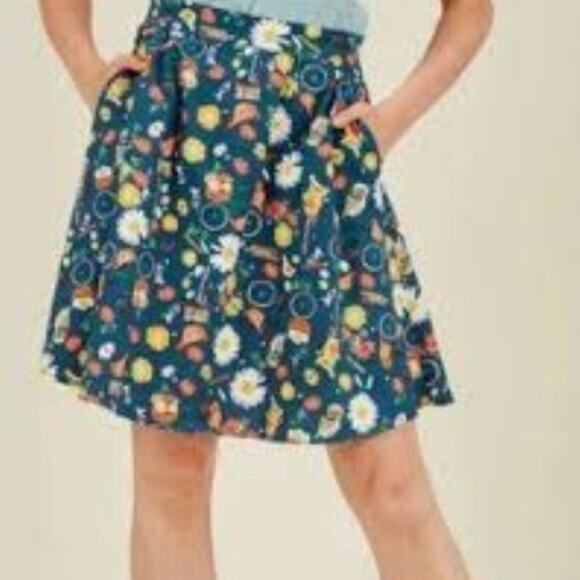 Retrolicious ModCloth Floral Bikes Pleated Short Skater Skirt Plus Size 2XL 3632 - Picture 3 of 8
